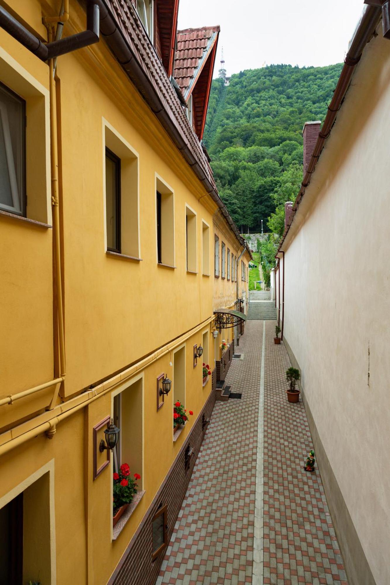 Hotel Natural Braşov Exteriör bild